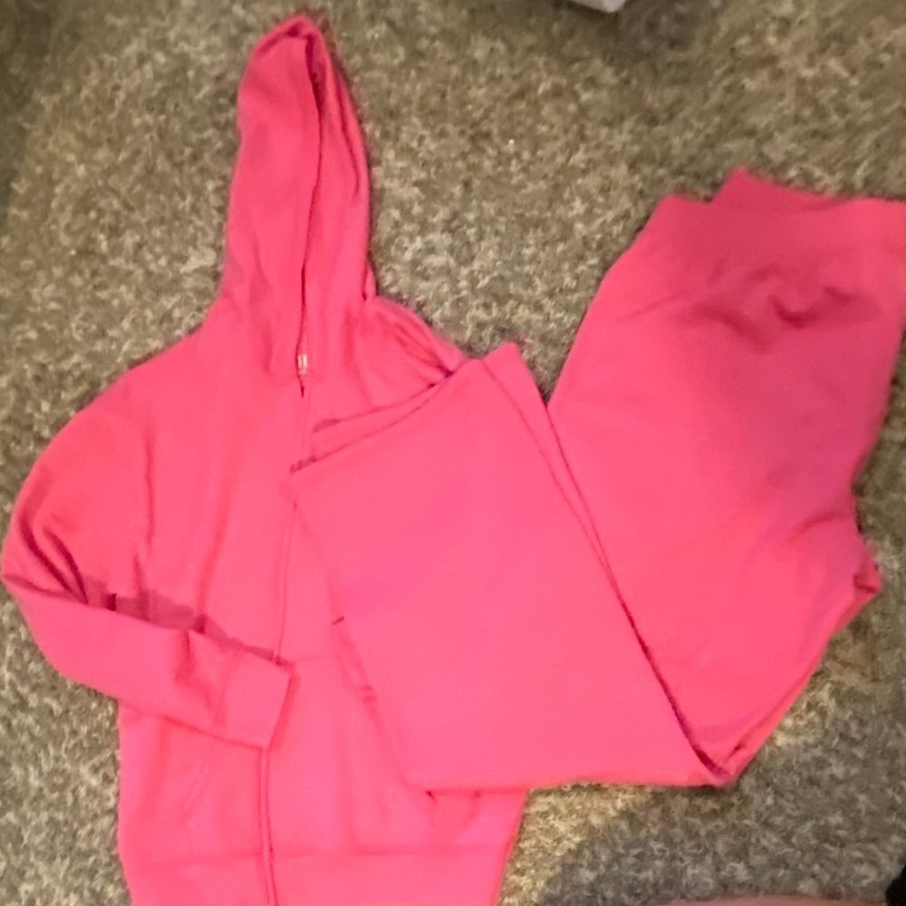 Hanes Bubblegum Pink Sweatsuit
